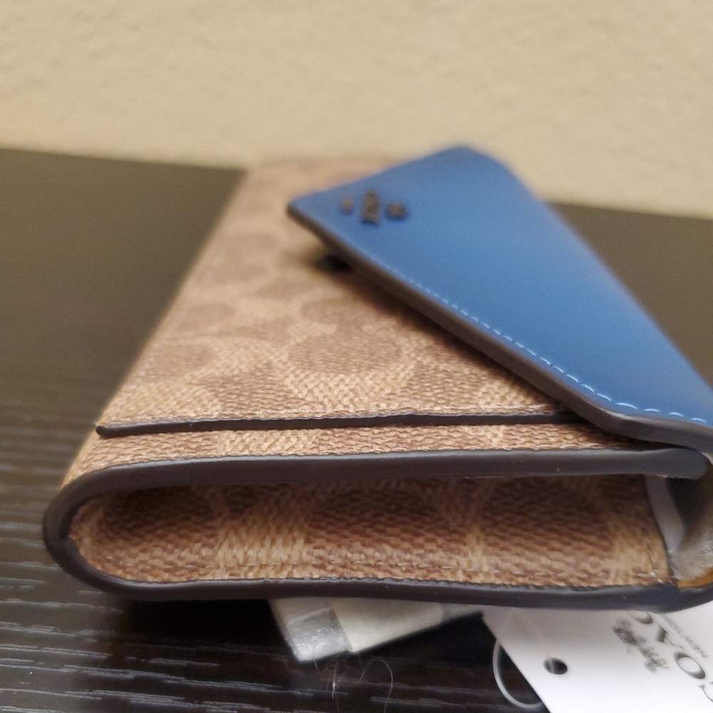 Coach Soft Wallet In Colorblock Signature Canvas - Picture 6 of 9